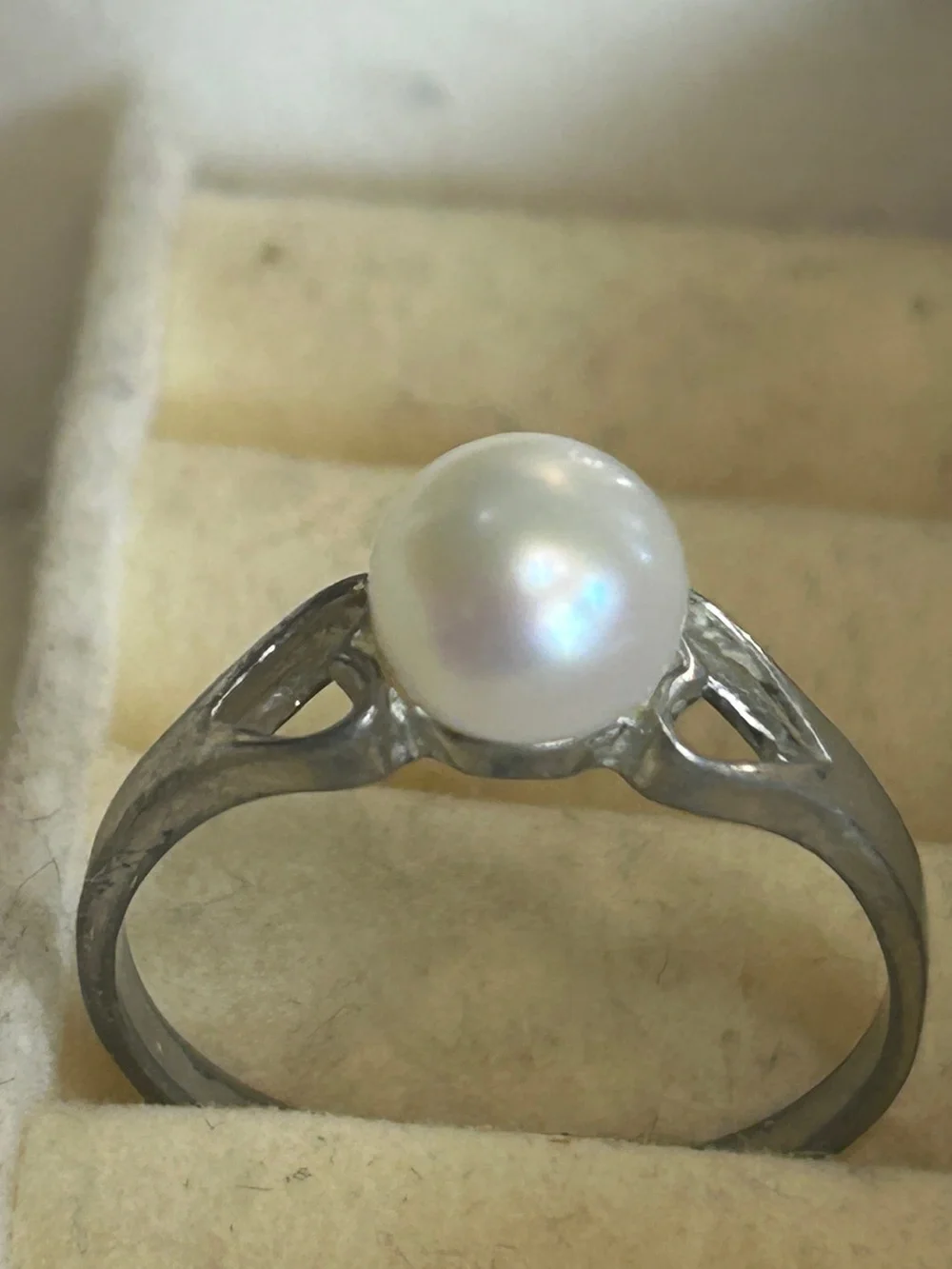 Pearl Heart Accent Ring - White Pearl on Silver-Tone Band